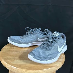Women’s Nike Flex Experience RN Grey & White Running Shoes